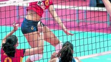 Ana Correa, al remate.