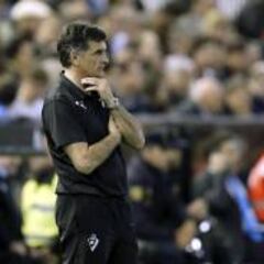 Mendilibar renovará con el Eibar por una temporada más