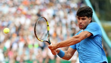Carlos Alcaraz, contra Sebastian Baez en Montecarlo.