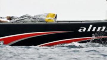 <b>DÍA DE DESCANSO.</b> Hoy no había viento suficiente en el campo de regatas de la Copa del América y los tripulantes pasaron el día tirados a la bartola.