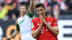 Bayern Munich&#039;s Polish striker Robert Lewandowski reacts during the German first division Bundesliga football match FC Bayern Munich vs FC Augsburg in Augsburg, southern Germany, on October 19, 2019. (Photo by Christof STACHE / AFP) / RESTRICTIONS: D