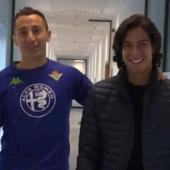 Lainez lució el 25 en su primer entrenamiento con el Betis