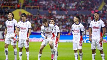 Mateo Chavez and Players of Guadalajara during the 17th round match between Atlas and Guadalajara as part of the Liga BBVA MX, Torneo Clausura 2025 at Jalisco Stadium, on April 19, 2025 in Guadalajara, Jalisco, Mexico.