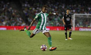 El fino mediapunta conocido en Espa?a por su paso en el Real Betis no ha encontrado acomodo en el Chelsea y en verano fue cedido al Vitesse donde se lesion¨® de gravedad de la rodilla en pretemporada.