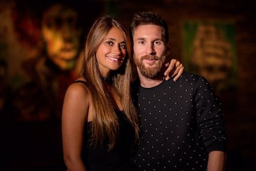 LEO MESSI & ANTONELLA BOCCUZZO (pre wedding pic)