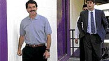 <B>APUESTA POR ÉL</B>. Suárez premiará a Moré por su buen trabajo.