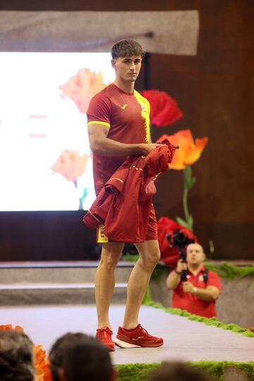 El Centro Cultural de San Marcos fue el lugar elegido para  presentar la vestimenta del equipo español olímpico.