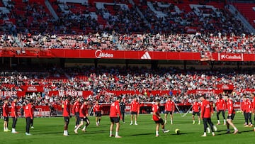 29/11/25 SEVILLA
ENTRENAMIENTO PUERTAS ABIERTAS EN EL ESTADIO RAMON SANCHEZ PIZJUAN
PREVIA DERBI SEVILLA BETIS
SEGUIDORES GRUPO