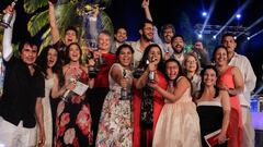 Actores y actrices recibiendo la estatuilla de los Premios India Catalina