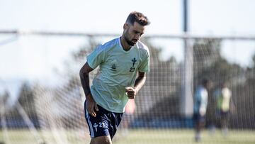 Brais M&eacute;ndez, durante el entrenamiento del Celta esta tarde en la ciudad deportiva del club vigu&eacute;s. 