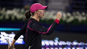 Iga Swiatek al ganar contra Elina Svitolina y pasar a cuartos de final en WTA 1.000 Dubai.