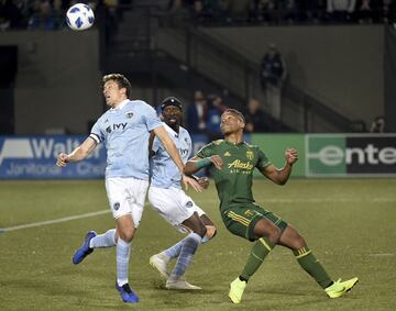 Matt Besler sacó todas las pelotas que llegaron con peligro a su área. Gran partido del defensa. 