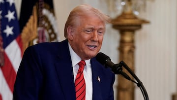 Trump vuelve a plantear la posibilidad de un tercer mandato presidencial. “¿Debería postularme otra vez?”, preguntó en un evento en la Casa Blanca.