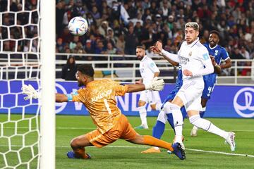 En esta ocasión, en cuatro minutos. Después del 3-1, llega de forma inmediata el 4-1. Balón filtrado de Carvajal a la llegada de Valverde dentro del área, completamente solo, que logra sellar su doblete con un buen disparo para superar a Al Muaiouf.