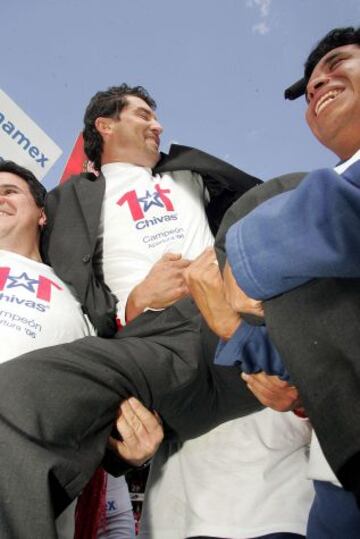 José Manuel de la Torre llegó a Chivas en la jornada 11 del Clausura 2006. En el Apertura 2006 lograría el título al vencer a Toluca. Fue cesado en el Apertura 2007.