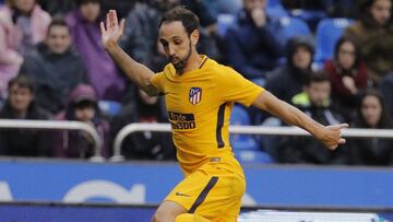 Juanfran contra el Deportivo.