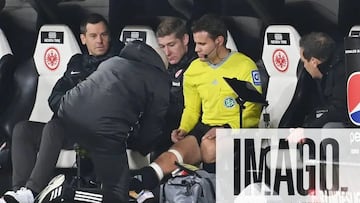 La plaga de lesiones llega a los ¨¢rbitros: Brych se rompe el cruzado