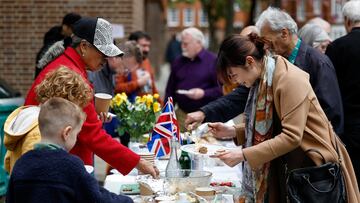 The Royal Family presented a list of dishes to prepare for those not attending the Big Lunch. Here’s how to prepare the signature coronation dish.