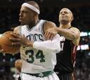 Los Celtics rompen su mala racha gracias a Garnett y Pierce