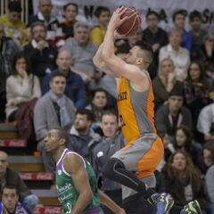 Paunic eleva a un Fuenla que llega pletórico a la Copa
