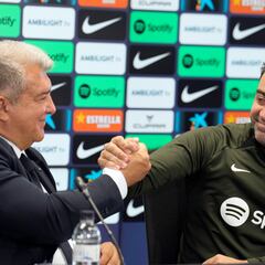 Laporta destituye a Xavi