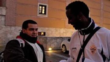 <b>VUELVE GOITOM. </b>El sueco vuelve a Valladolid con el Almería y fue recibido por algunos aficionados.