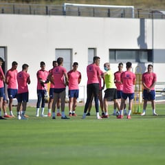Yacine Qasmi cenó con un jugador del Fuenlabrada saltándose el protocolo