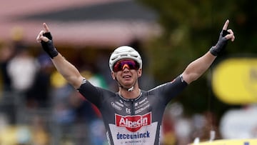Kaden Groves vence en solitario en Pontarlier, final de la 20ª etapa.
