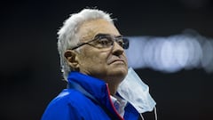 &Aacute;lvaro D&aacute;vila antes de un partido de Cruz Azul en el Estadio Azteca