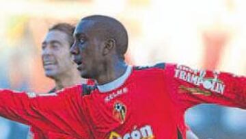 <b>COMPÁS DE ESPERA. </b>El Almería tiene la certeza de que este jugador deberá vestir de rojiblanco porque hay un documento firmado.