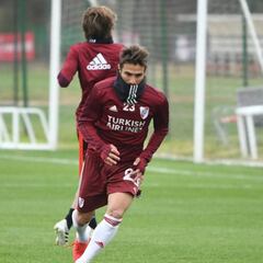 Con el plantel libre de COVID-19, River retomó las prácticas