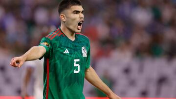 HOUSTON, TEXAS - JUNE 25: Johan V�squez #5 of Mexico in action against team Honduras during the first half of the Concacaf Gold Cup match at NRG Stadium on June 25, 2023 in Houston, Texas.   Carmen Mandato/Getty Images/AFP (Photo by Carmen Mandato / GETTY IMAGES NORTH AMERICA / Getty Images via AFP)