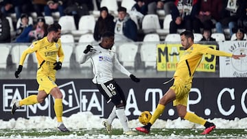 02/03/24 PARTIDO SEGUNDA DIVISION
BURGOS CF - FC CARTAGENA
Appin del Burgos y Luis Muñoz y Kiko Olivas del Cartagena