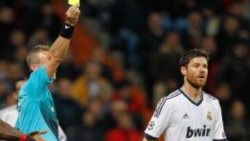 ¿SIN RASTRO?. Un simple gesto, desplazar el balón, antes que arriesgarse a dar una patada y ver roja.