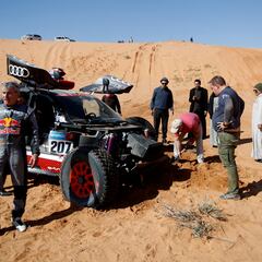 Sainz explica un accidente insólito: “He visto volar a Peterhansel y yo, después”