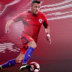 Sánchez presenta la nueva camiseta que utilizará la Roja