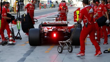 El coche de Ferrari dejar&aacute; de llevar el logotipo de Santander a partir del a&ntilde;o que viene seg&uacute;n &#039;El Confidencial&#039;.