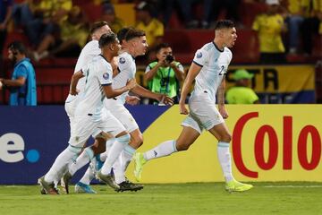 Mira las mejores imágenes del partidazo entre Argentina y Colombia