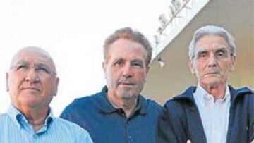 <b>CINCO MAGNÍFICOS EN EL NOU ESTADI</b>. Palacios, Boada, Serer, Pinilla y Olivé posan en el teatro de sus sueños, el campo del Nàstic, que se llenará el domingo para ver al Athletic en un partido muy importante para Luis César y compañía