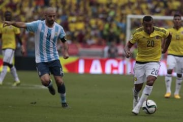 Macnelly Torres: cuando Colombia hacía fogueos de preparación rumbo a Brasil 2014, el volante barranquillero era parte del círculo de confianza de José Pékerman, pero una oferta por parte del fútbol árabe tentó al jugador y lo alejó del combinado nacional.