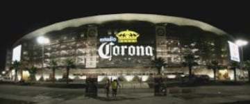 El Territorio Santos Modelo sustituyó al Estadio Corona como el hogar de Santos. El partido inaugural fue entre los laguneros y su símil brasileño: el Santos de Brasil.