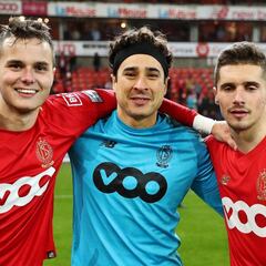 Guillermo Ochoa consiguió el triunfo con el Standard Lieja