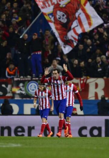Godín celebra el 1-0.