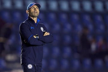 Paco Jémez: Toda su carrera ha sido en el fútbol español, sin embargo, llegó a la Liga MX en 2017 con Cruz Azul. Aunque con 'La Máquina' no tuvo mucha suerte, ésto le sirvió para regresar a España con la UD Las Palmas.