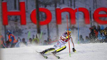 Neureuther, primer l¨ªder de la Copa del Mundo al ganar en Levi