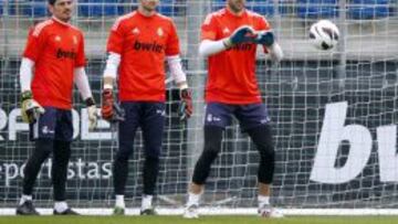 Casillas, Diego López y Jesús, en un entrenamiento.