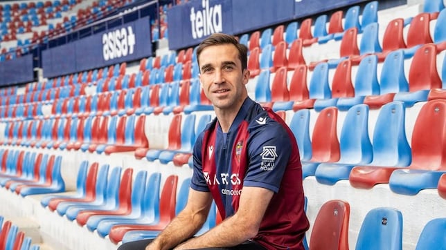 El Levante ficha a Manu Sánchez