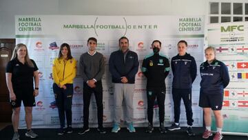 Presentaci&oacute;n del Friendly Match Week. En el centro Ignacio Ferrer y Manuel Carde&ntilde;a.