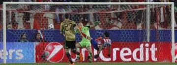 1-0. Diego Costa anota el primer tanto.