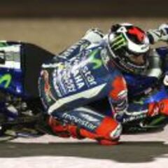 Exhibición de Lorenzo y podio para Dovizioso y Márquez